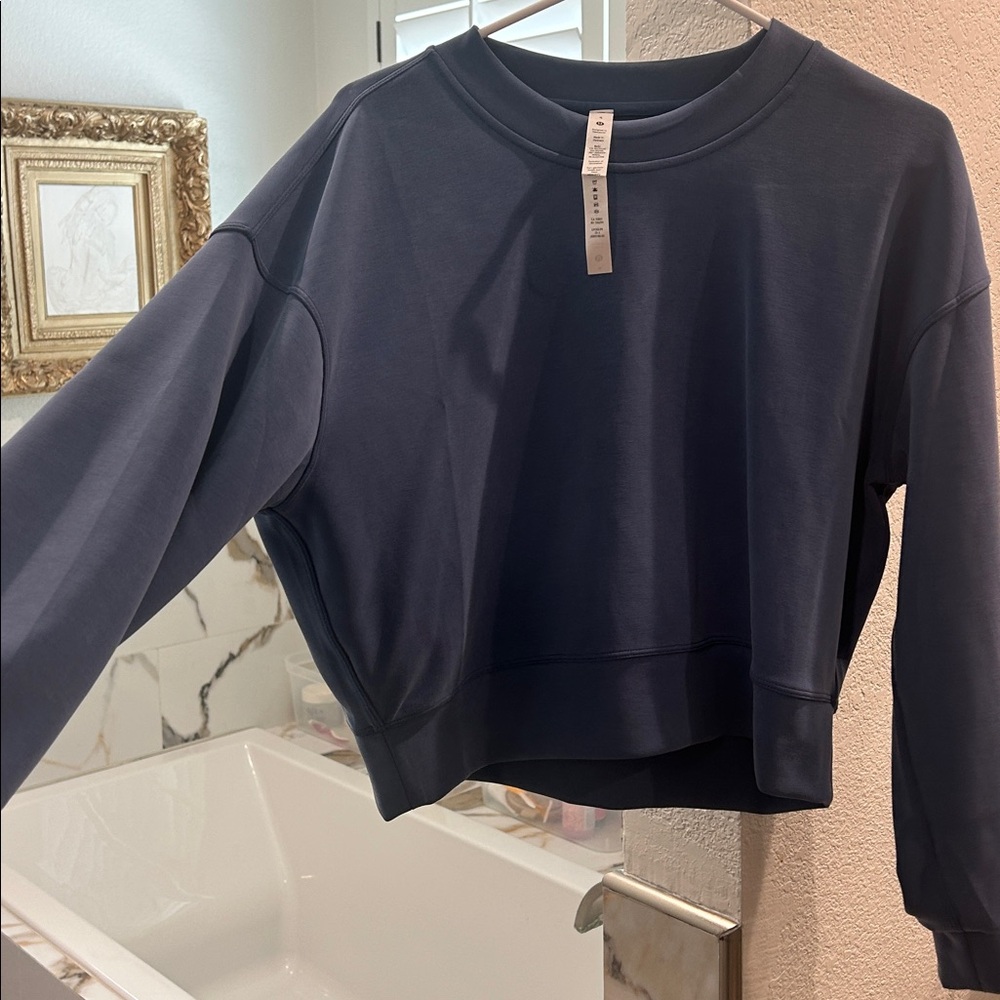 Perfectly Oversized Cropped Crew
Softstreme